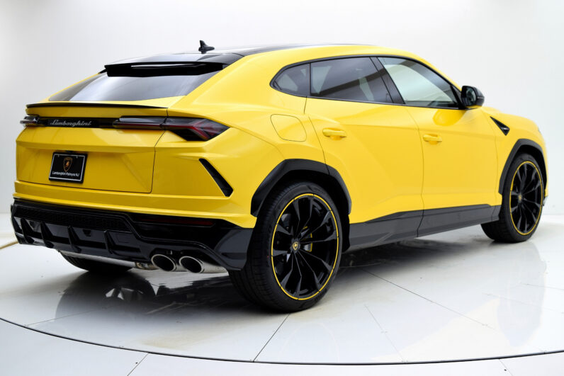
								Lamborghini Urus 2021 full									